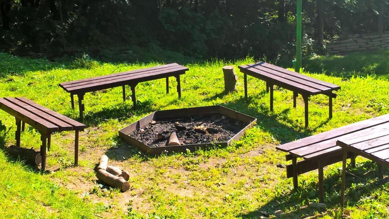 Osrodek Wypoczynkowy " Bieszczady" Hotel Myczkowce Kültér fotó