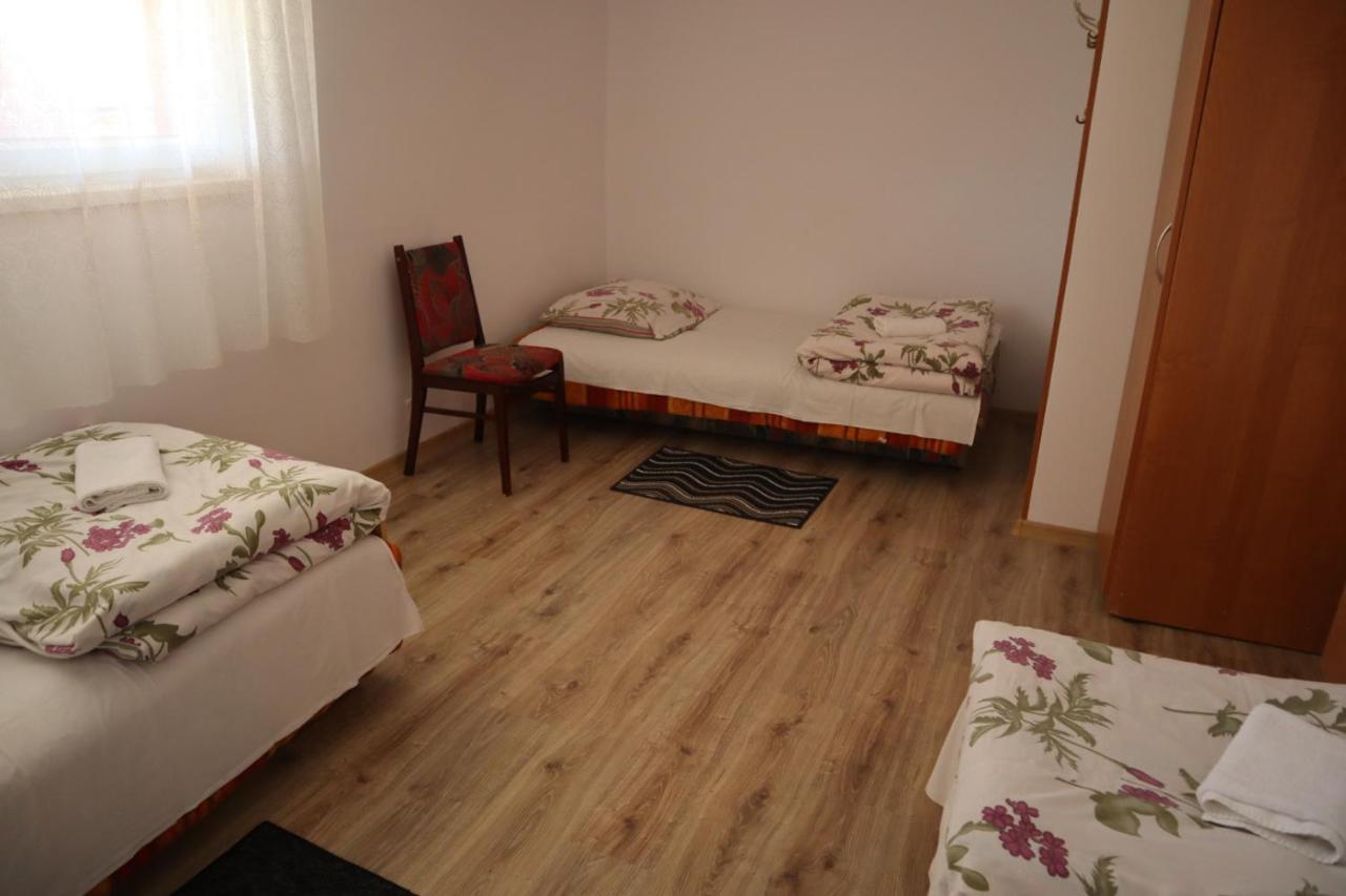 Osrodek Wypoczynkowy " Bieszczady" Hotel Myczkowce Kültér fotó
