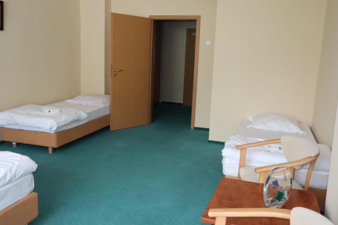 Osrodek Wypoczynkowy " Bieszczady" Hotel Myczkowce Kültér fotó